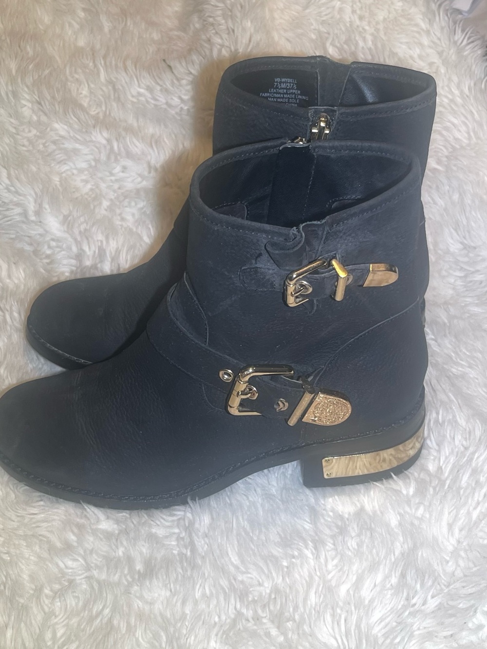 Vince Camuto Wydell Women's Black Ankle Boots with Gold Buckle Accent size 7.5